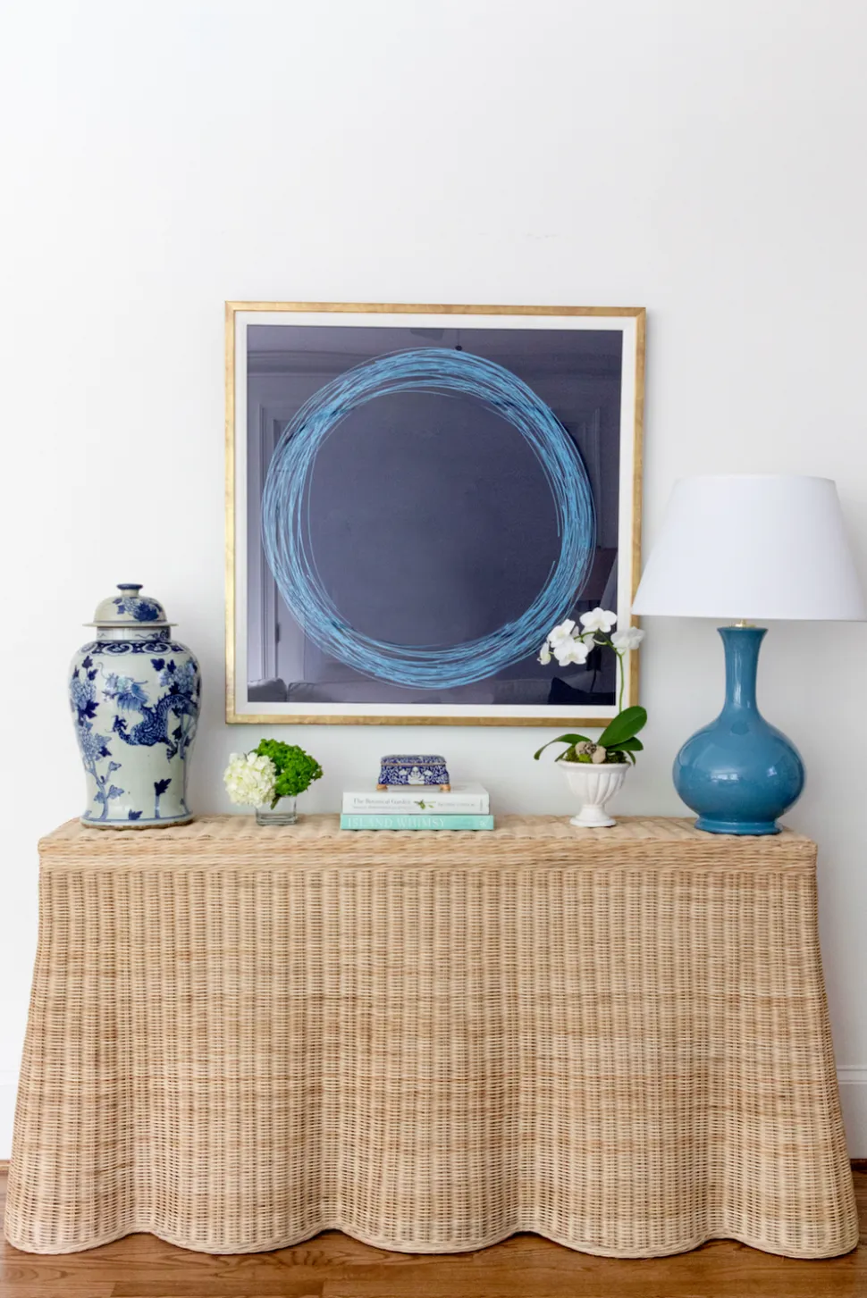 Scallop Entry Console 48"