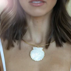 Scallop Shell Pendant with Neck Wire