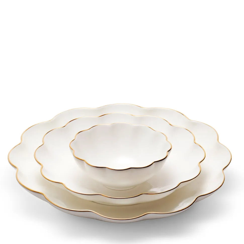 Scalloped Nesting Serving Dishes, Set of 3
