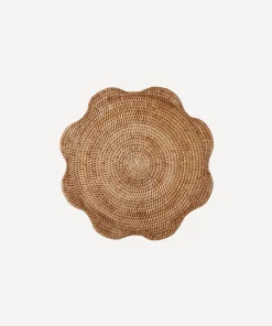 Scalloped Rattan Placemat in Natural