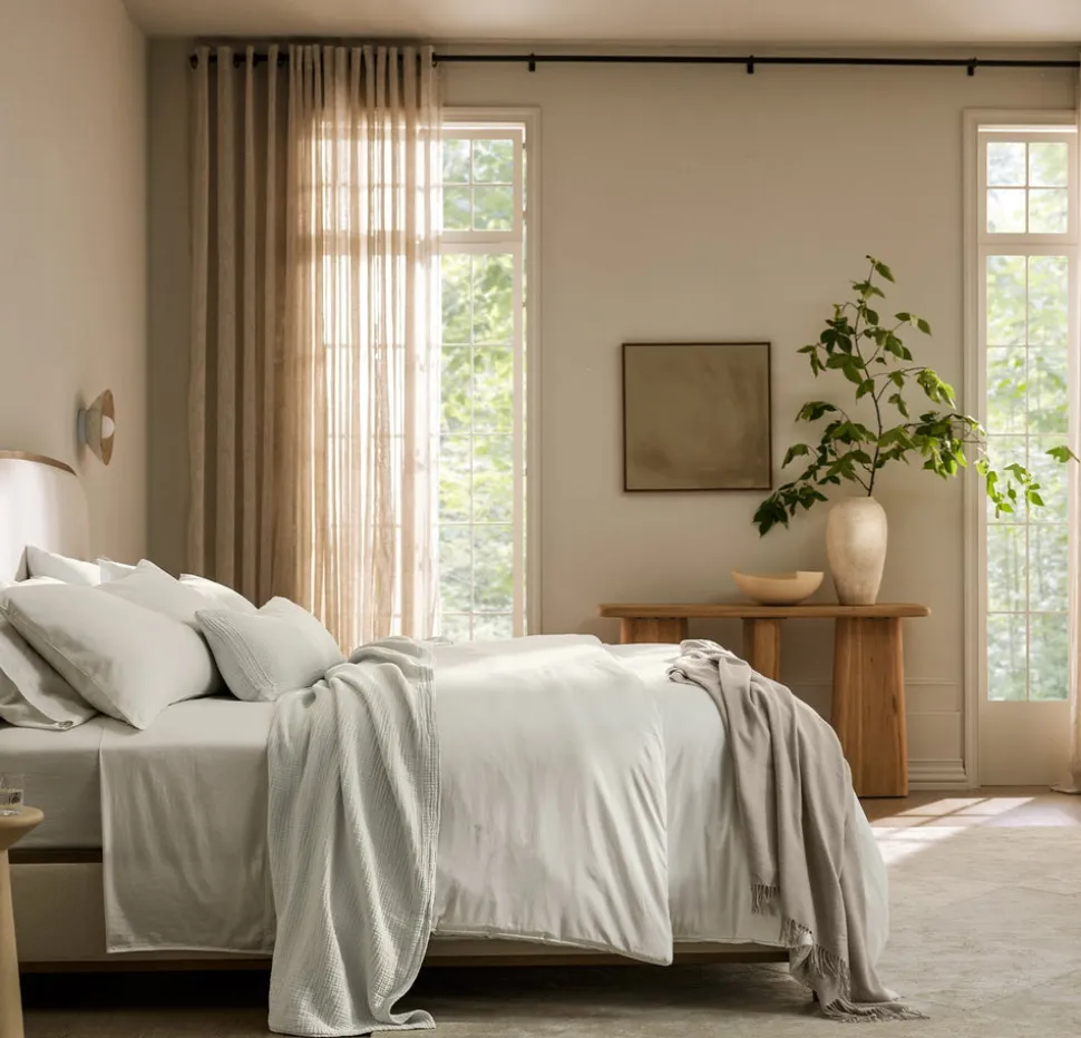 Signature Comforter Set in White