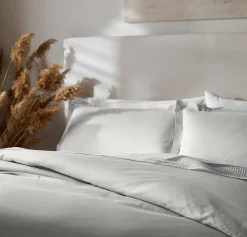 Signature Hemmed Duvet Set in Mist