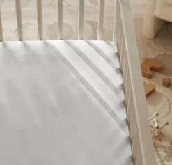 Signature Hemmed Fitted Crib Sheet in Mist