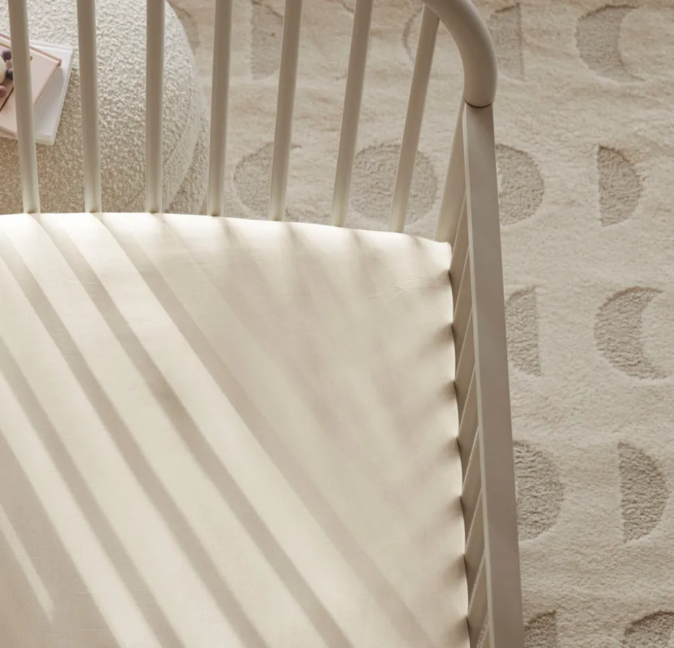 Signature Hemmed Fitted Crib Sheet in Natural