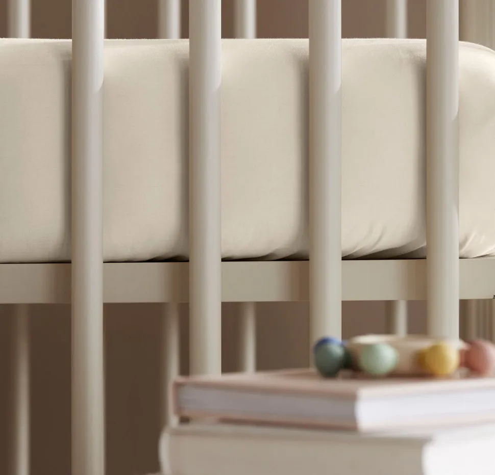 Signature Hemmed Fitted Crib Sheet in Natural