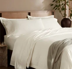 Signature Hemmed Sheet Set in Cream