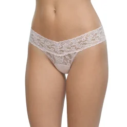 Signature Lace Low Rise Thong