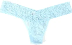 Signature Lace Low Rise Thong