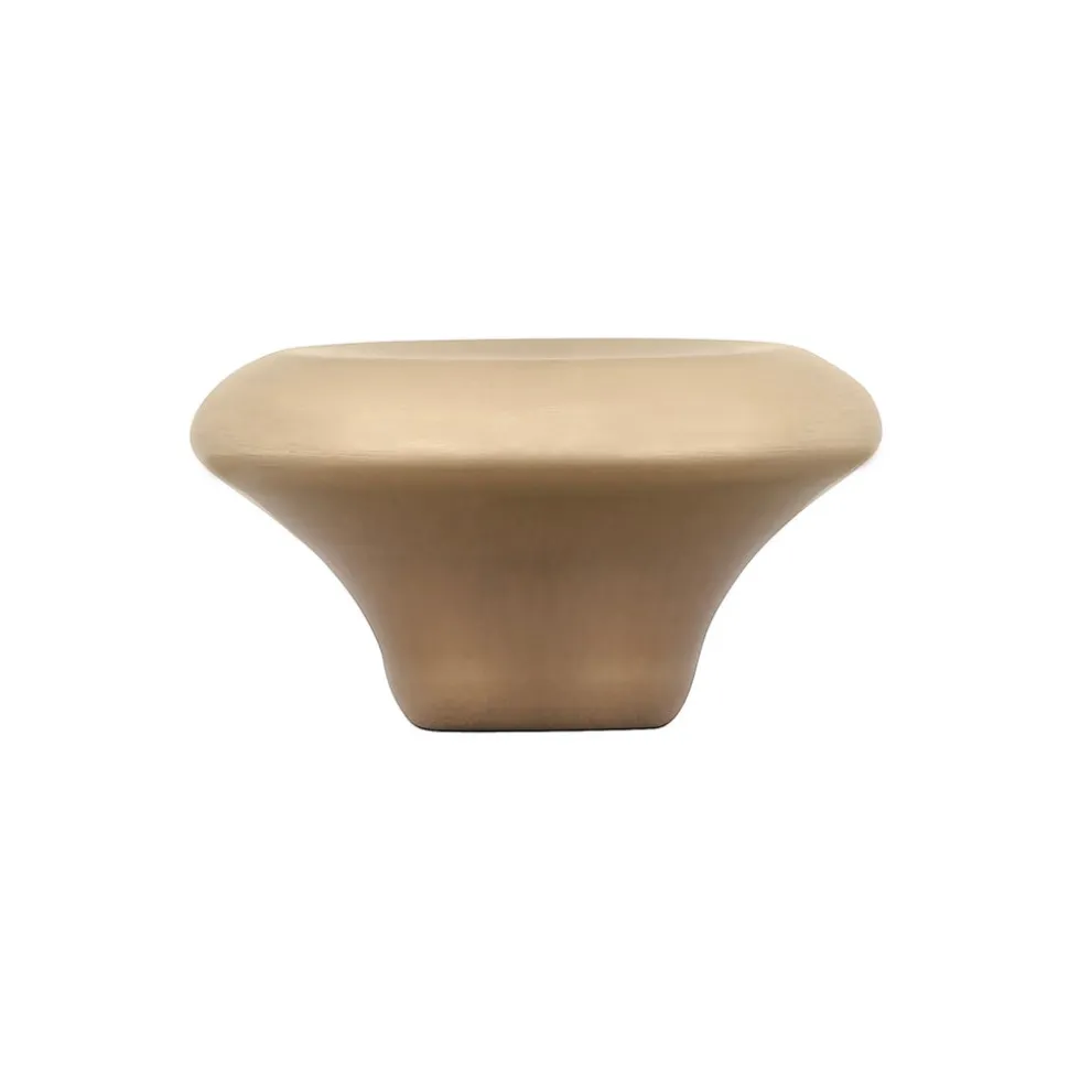 Signature Light Gold Knob