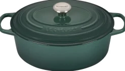 Signature Oval Dutch Oven in Artichaut