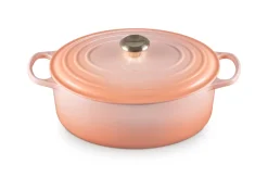 Signature Oval Dutch Oven 6.75qt in Peche