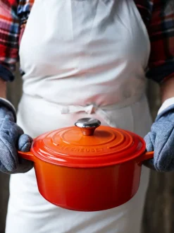 Signature Round Dutch Oven