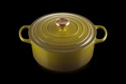 Signature Round Dutch Oven in Olive 5.5 qt.