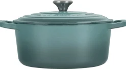 Signature Round Dutch Oven in Sea Salt