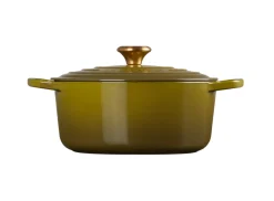 Signature Round Dutch Oven in Olive 7.25 qt.