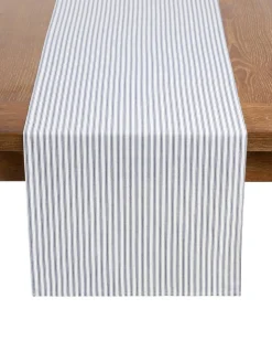 Signature Twill Runner in Navy Gingham