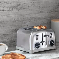 4-Slice Metal Classic Toaster