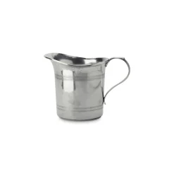 Straight Pitcher