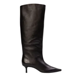 Sutton 50 in Black leather