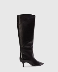 Sutton 50 in Black leather