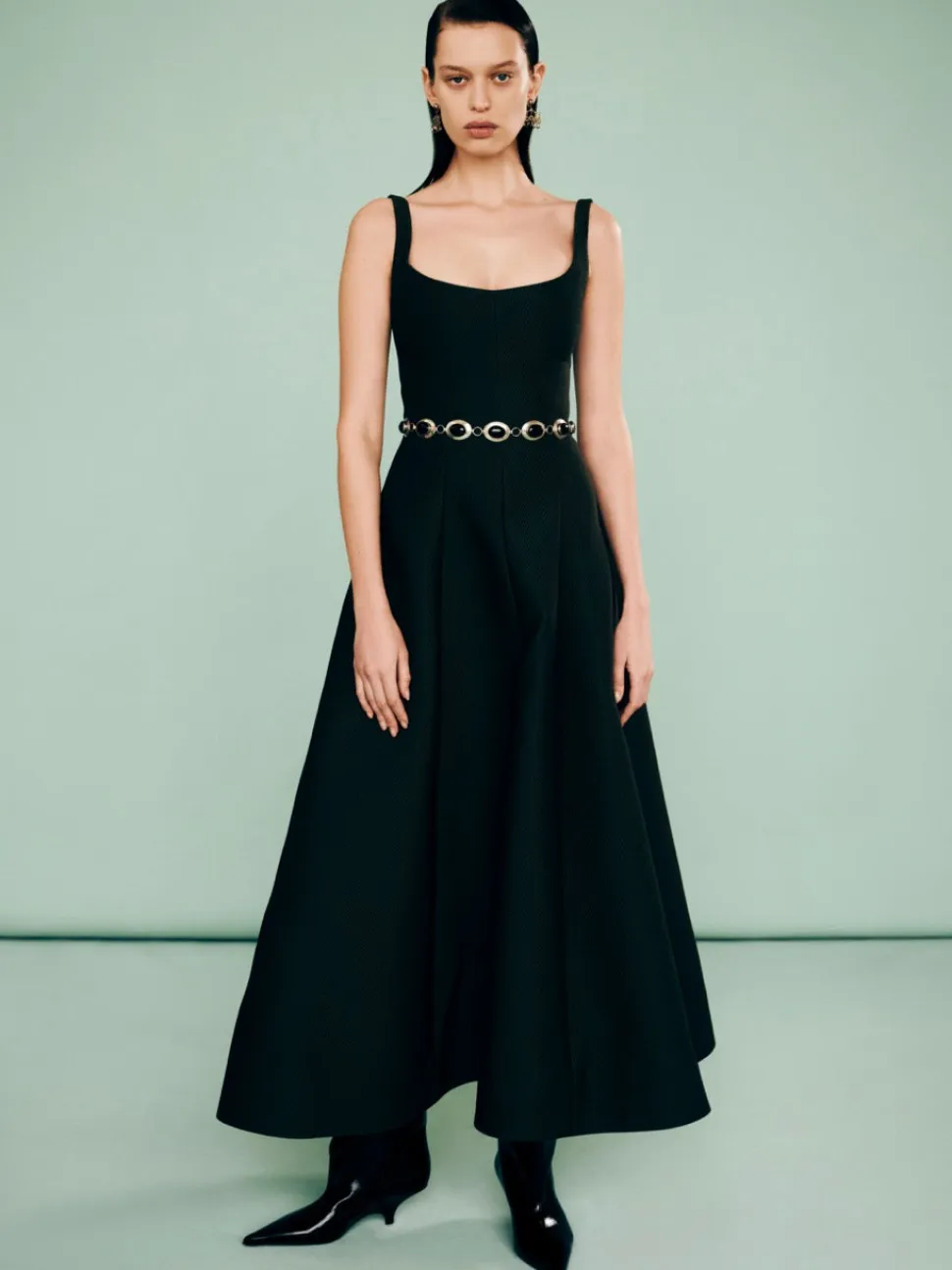 Textured Satin Seam Detail Scoop Neck Midi Dress in Forest
