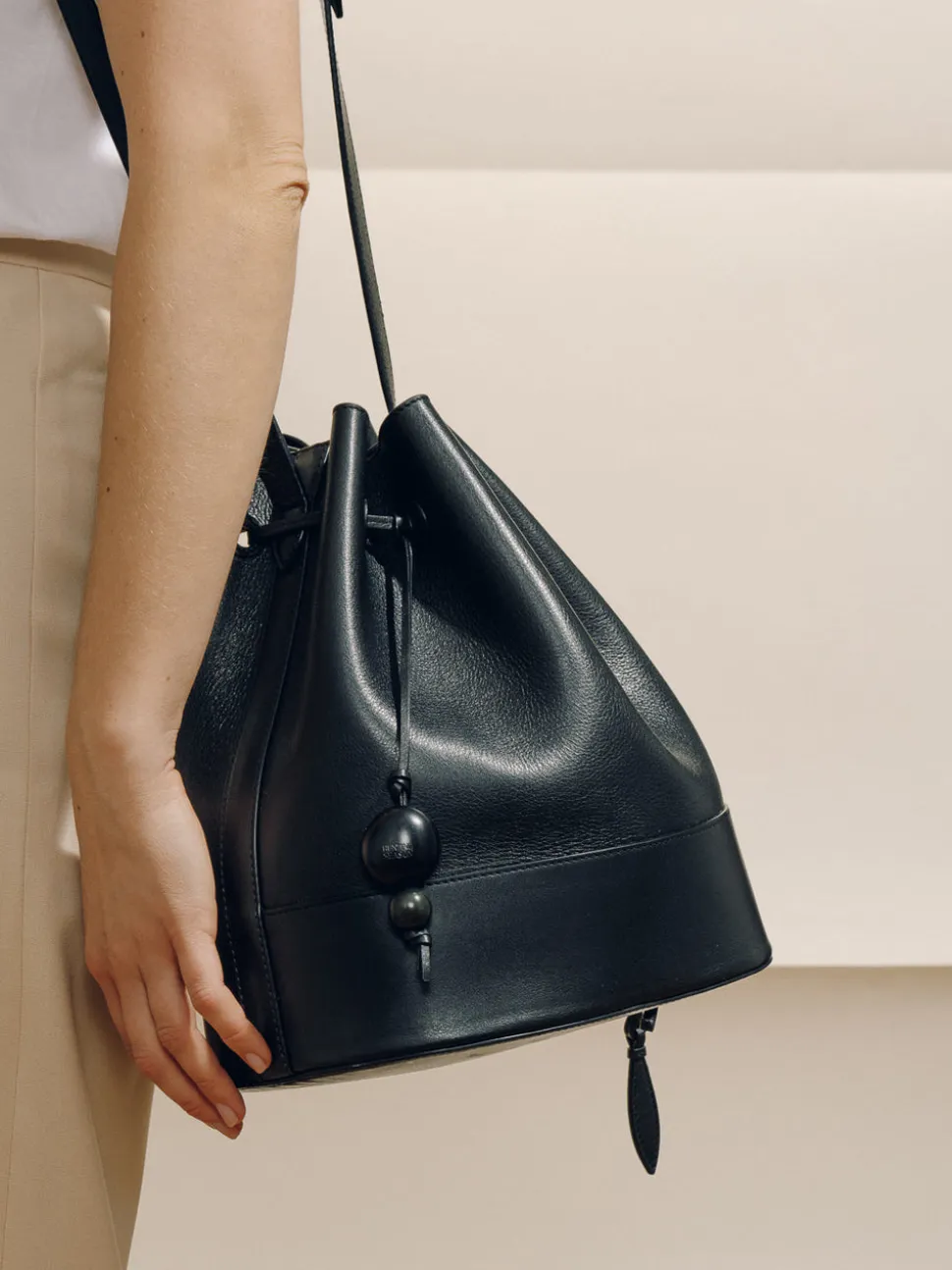 The Extra Large Drawstring in Black Nappa