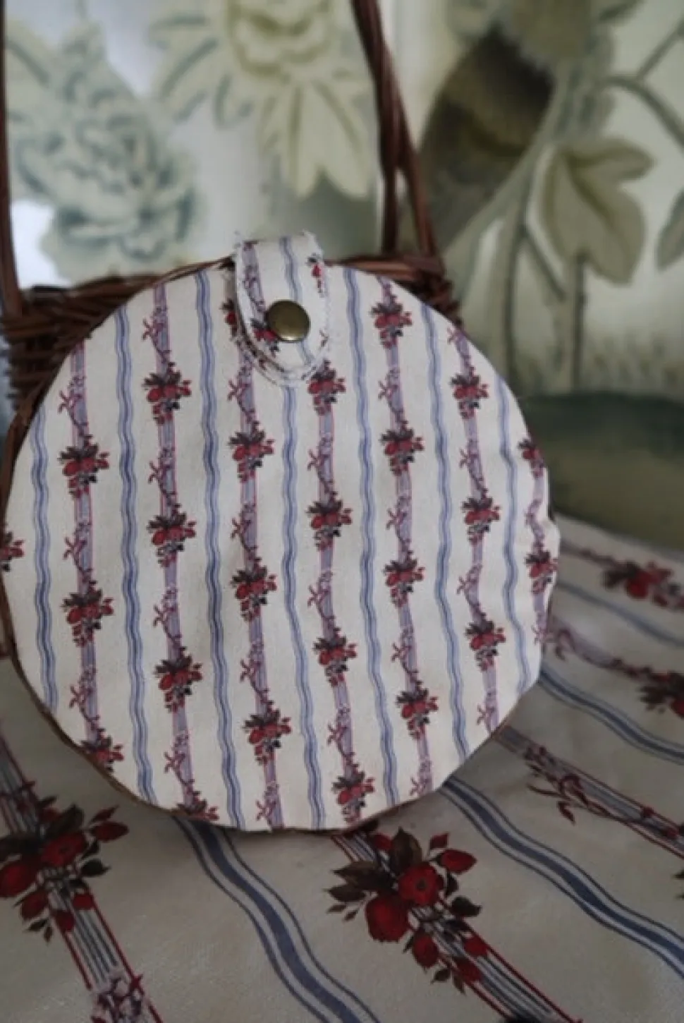 The Garden Basket in Rose Print