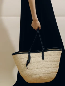 The Medium Basket in Black Natural Fiber