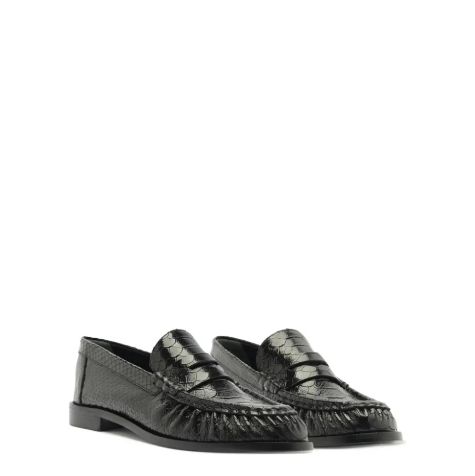 Tyche Flat in Black