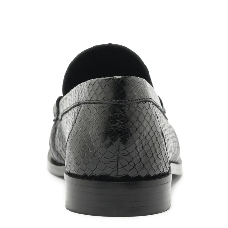 Tyche Flat in Black