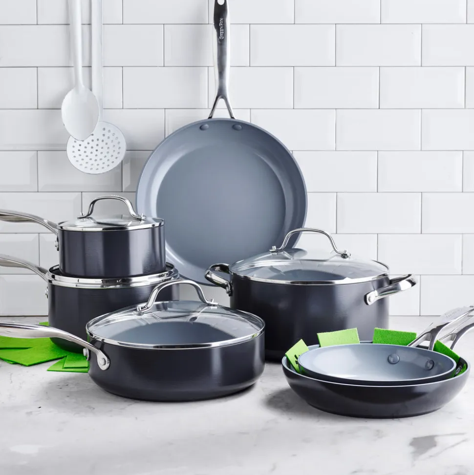 Valencia Collection Cookware 11-Piece Set in Black