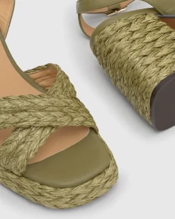 Valeriette in Olive