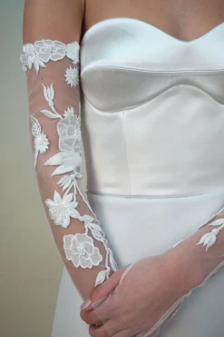 Wild Rose Gloves