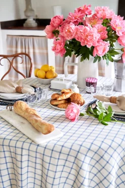 Windowpane 60x90 Tablecloth in Blue & Natural