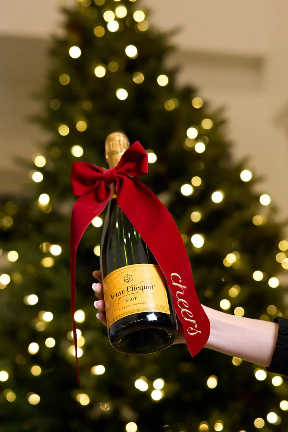 Wine Bow “Cheers”
